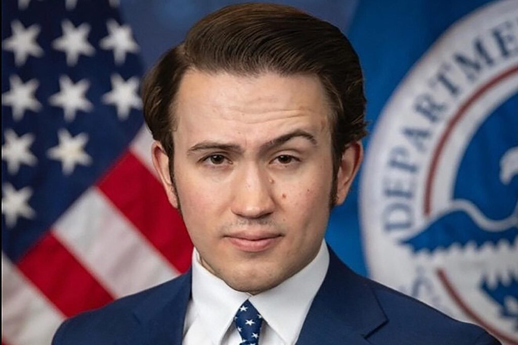 thomas fugate official portrait in dhs office